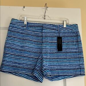 NWT Banana Republic Women's Blue & Navy Patterned Shorts